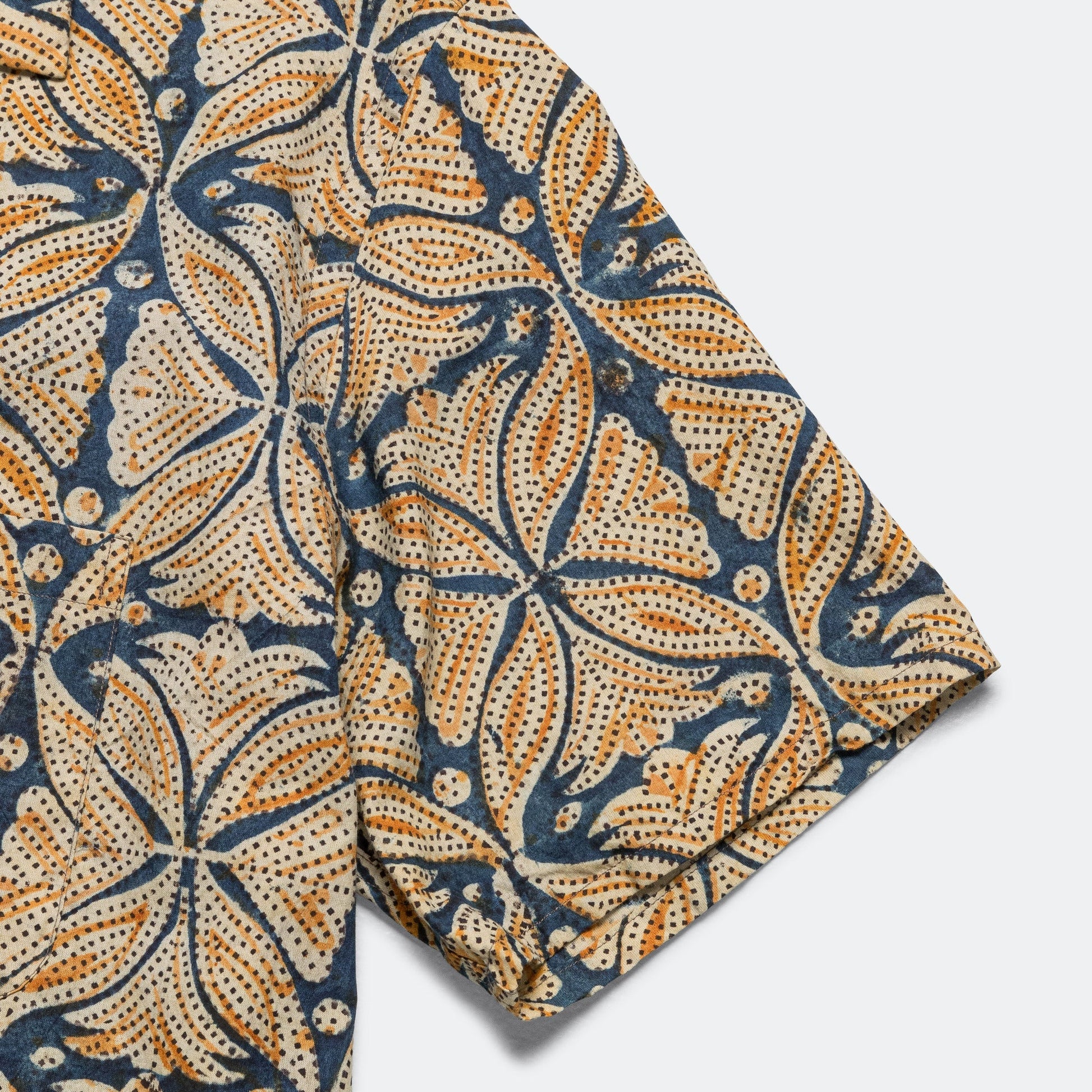 Open Collar Block Print Shirt - Blue