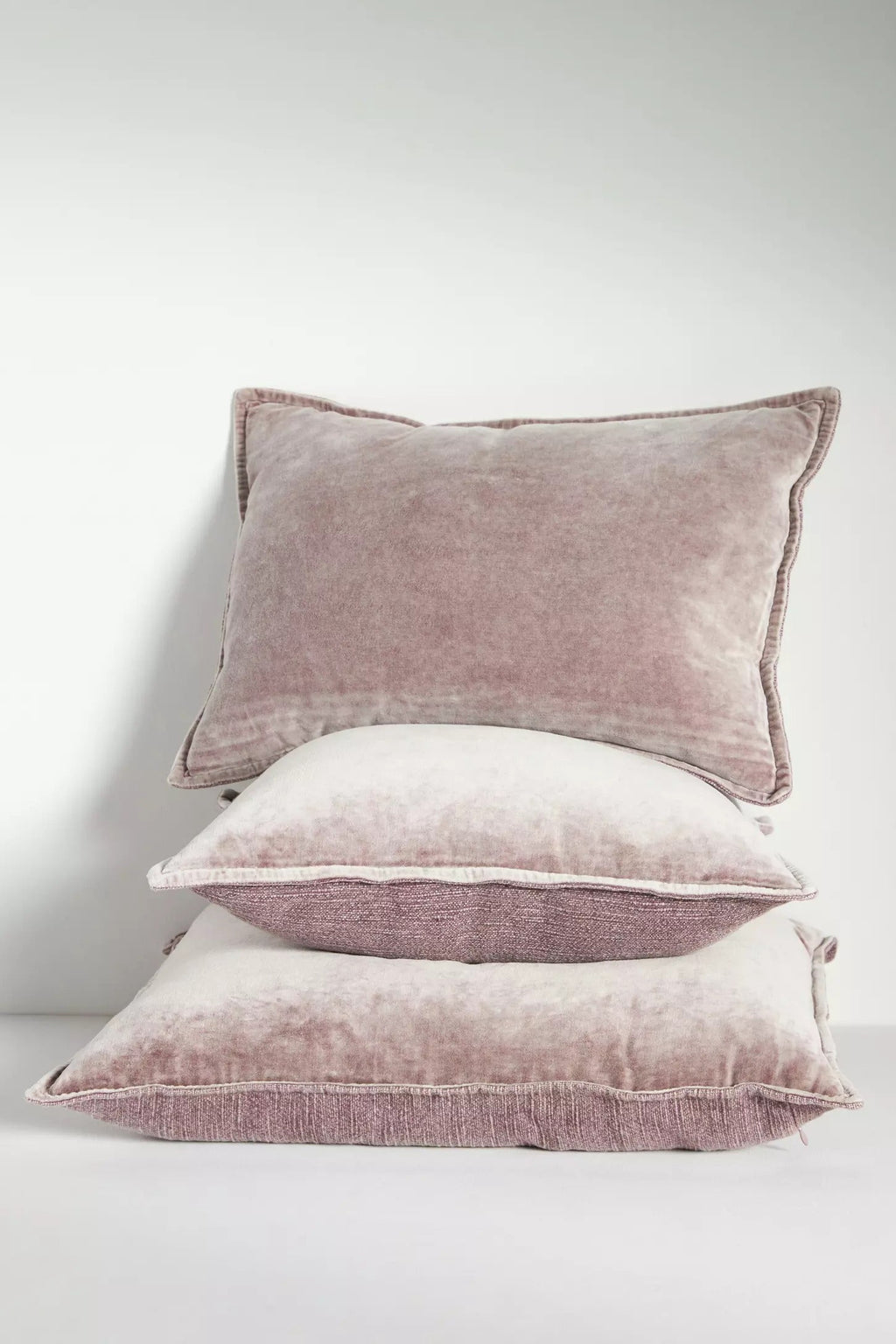 Velvet Trova Pillow - Pink
