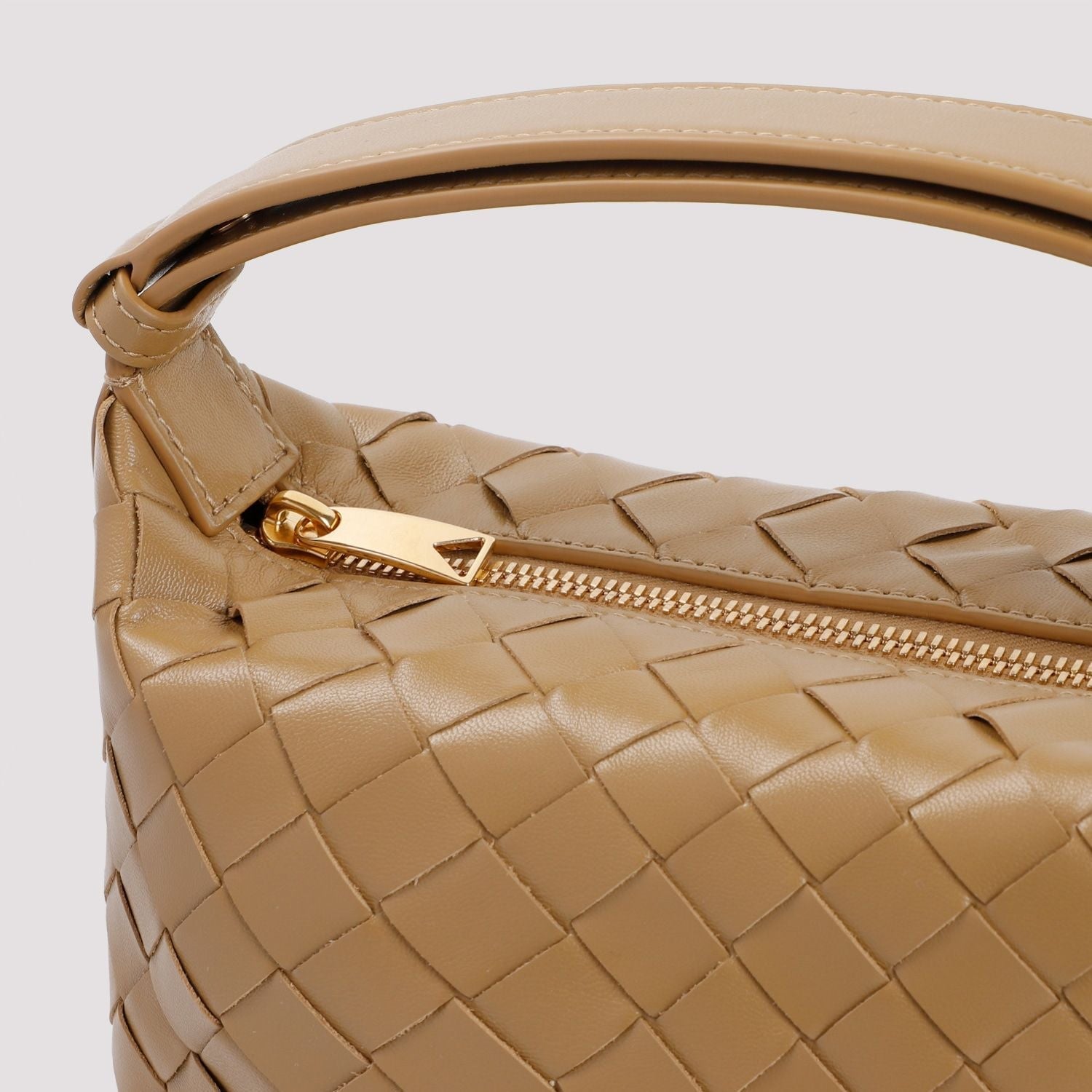 BOTTEGA VENETA Candy Wallace Mini Leather Handbag (13.5x15x11.5 cm)