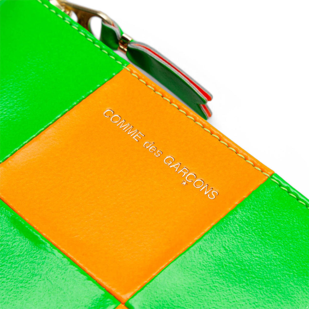 HUGE LOGO