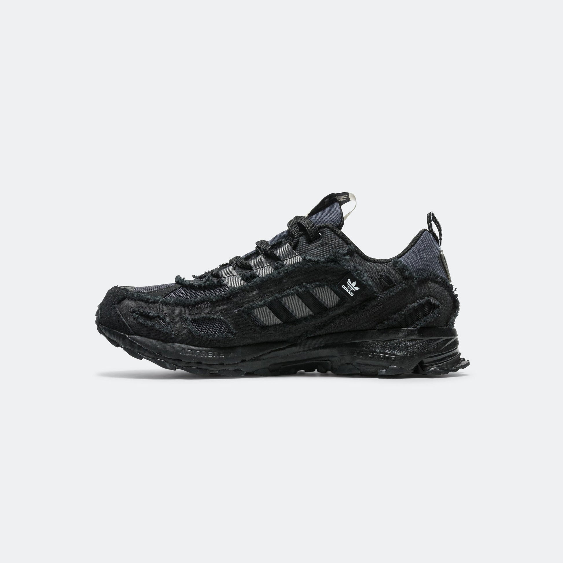 Shadowturf x SFTM - Core Black/Neutral Grey-Carbon