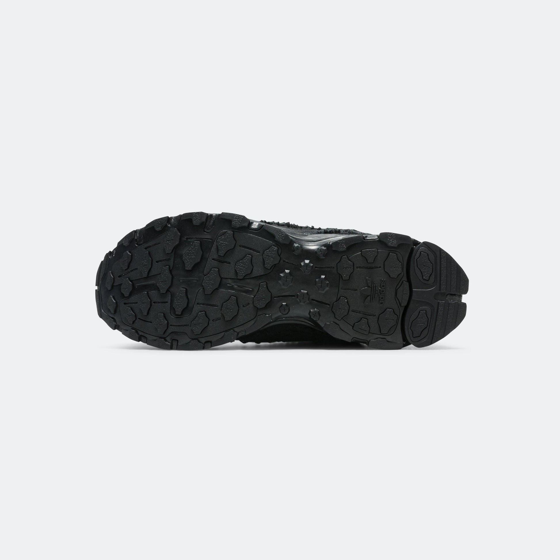 Shadowturf x SFTM - Core Black/Neutral Grey-Carbon