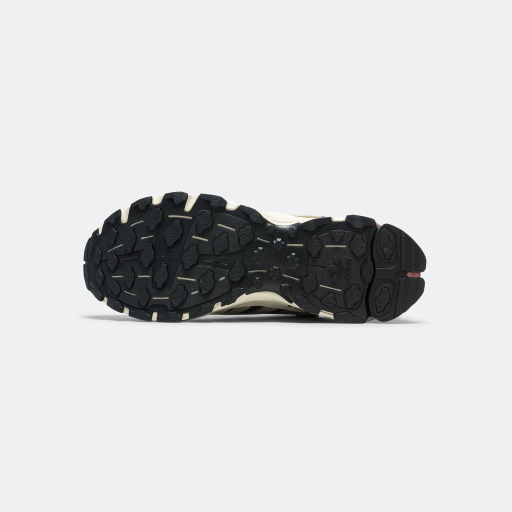 Shadowturf x SFTM - Footwear White/Core Black-Core White