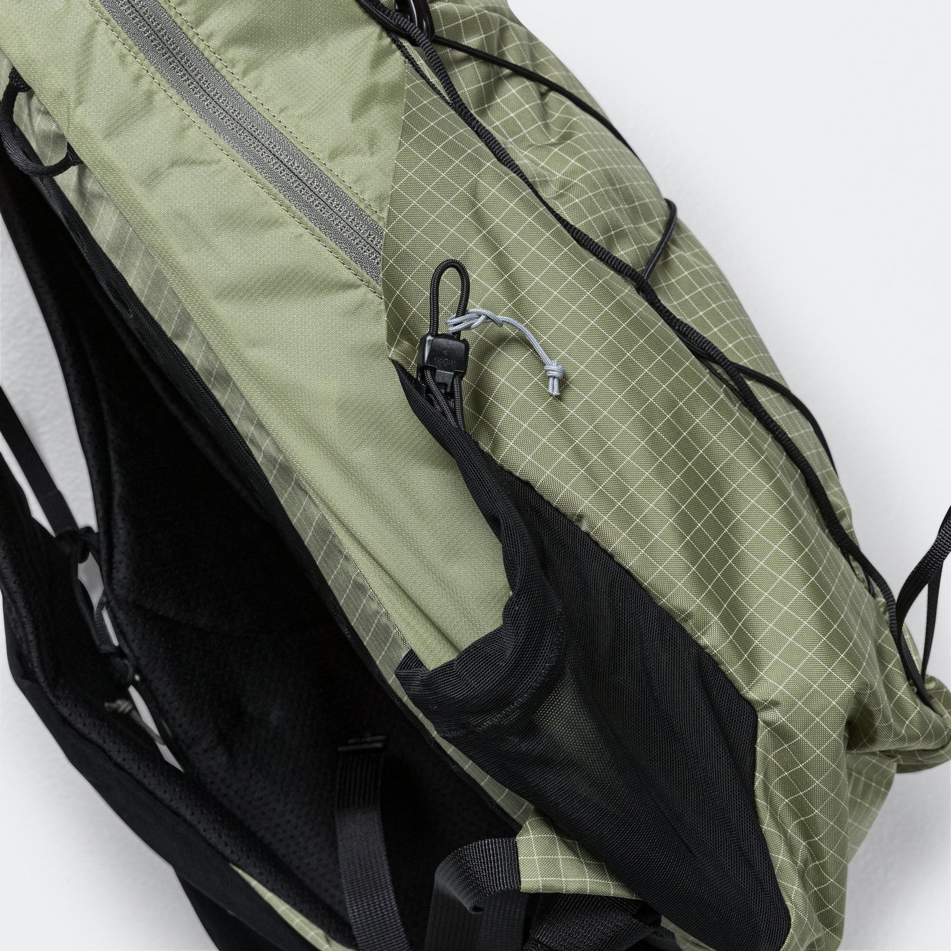 Aerios 18 Backpack - Chloris/Forage