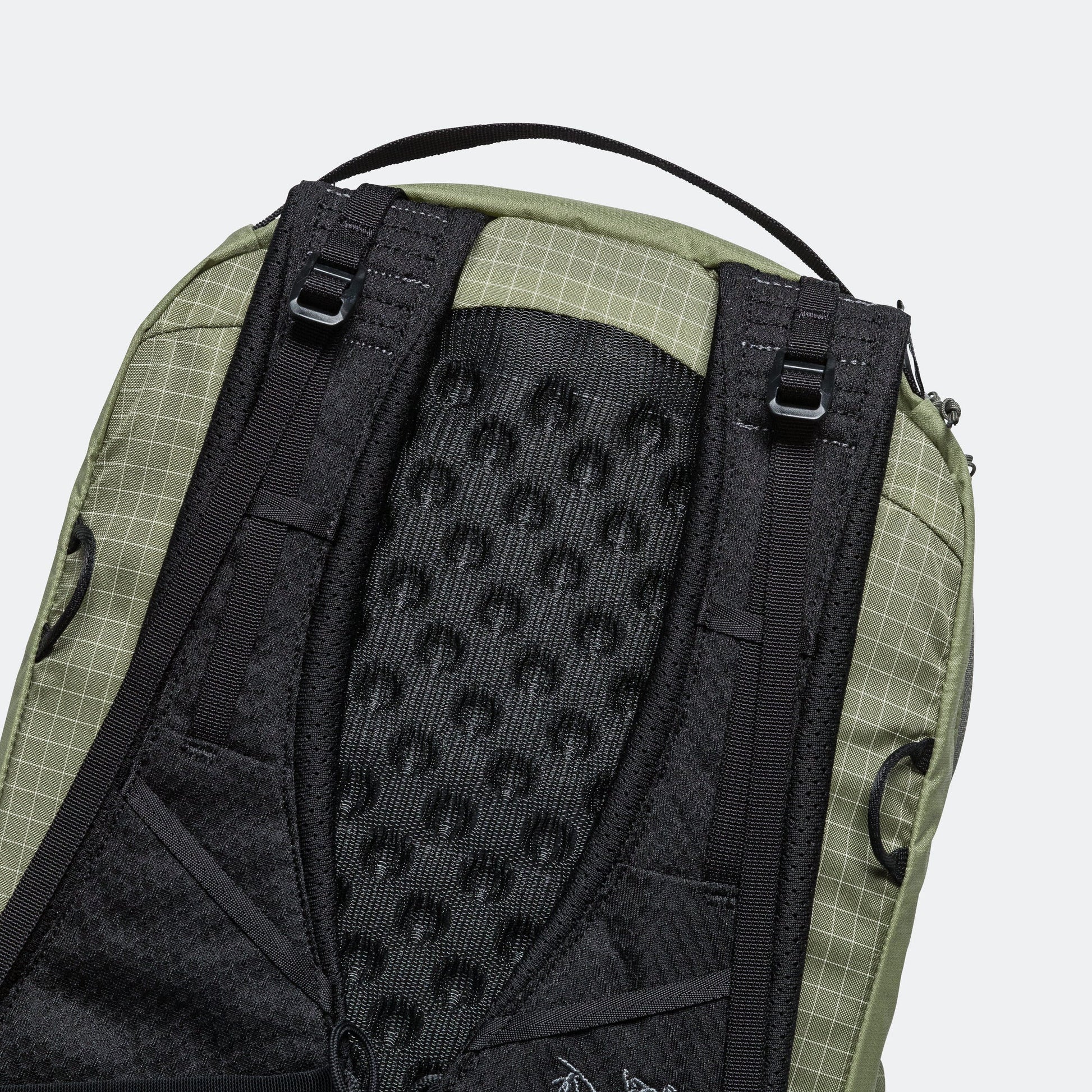 Aerios 18 Backpack - Chloris/Forage