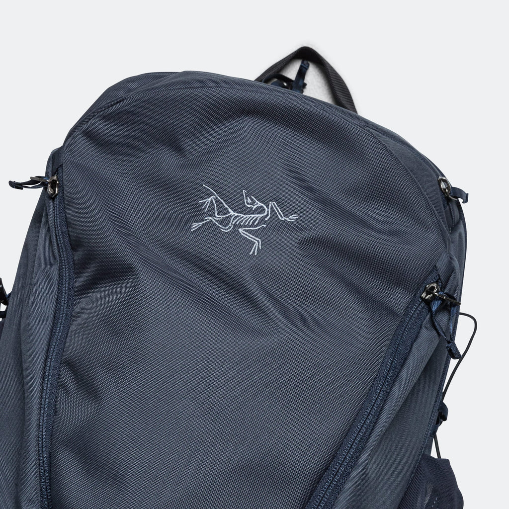 Mantis 26 Backpack - Black Saphhire
