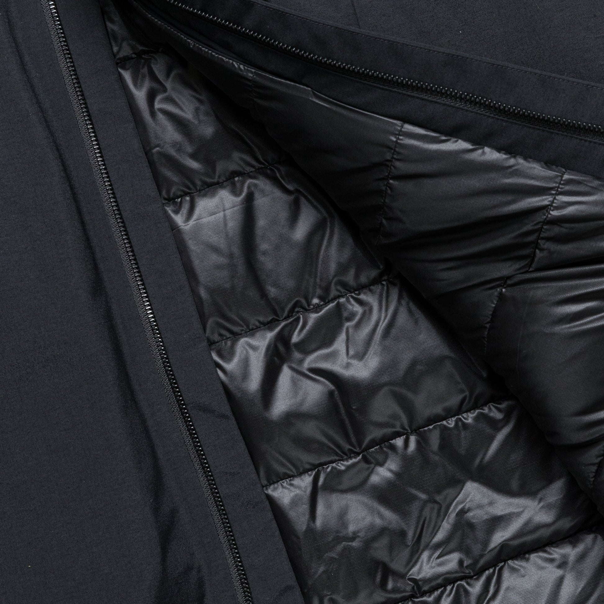 Monitor Down Coat - Black