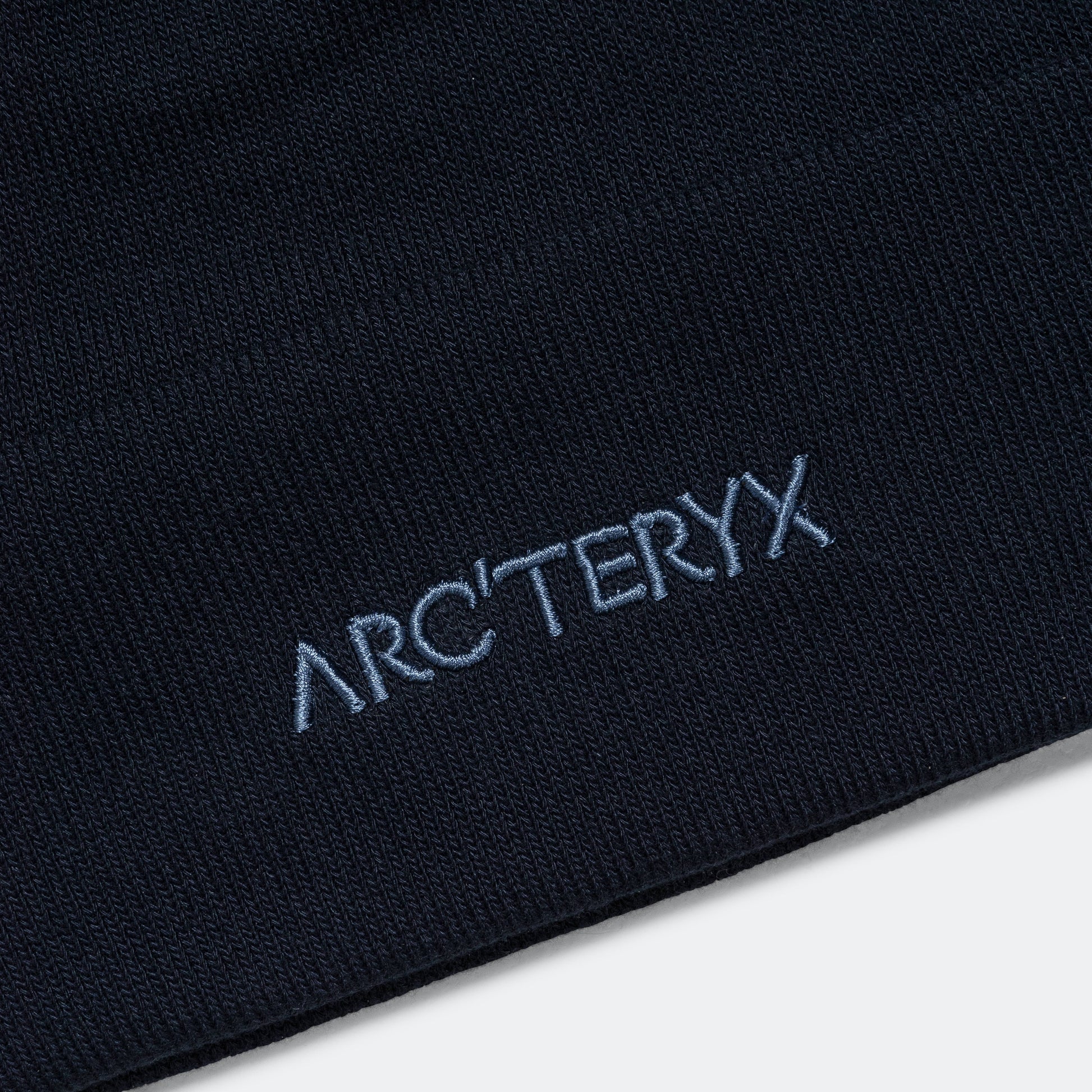 Word Toque - Black Sapphire