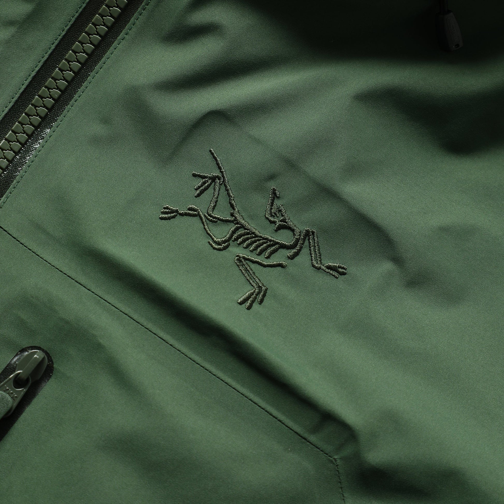 WOMEN'S BETA DOWN PARKA