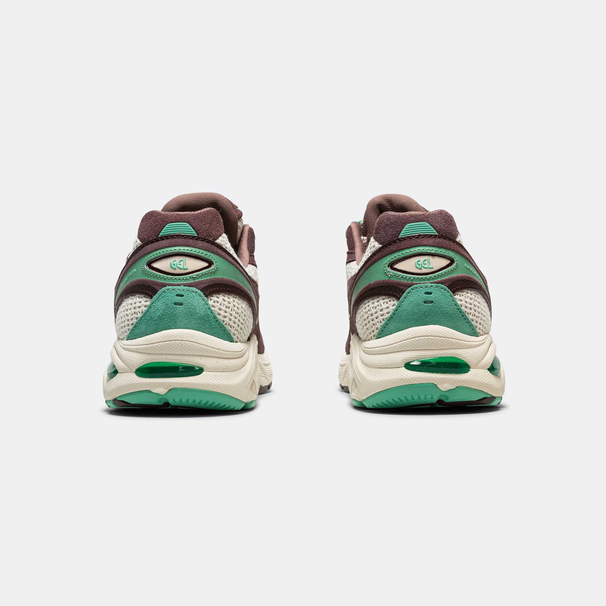 GT-2160 × EARLS 'Ngāwari' – White/Brown