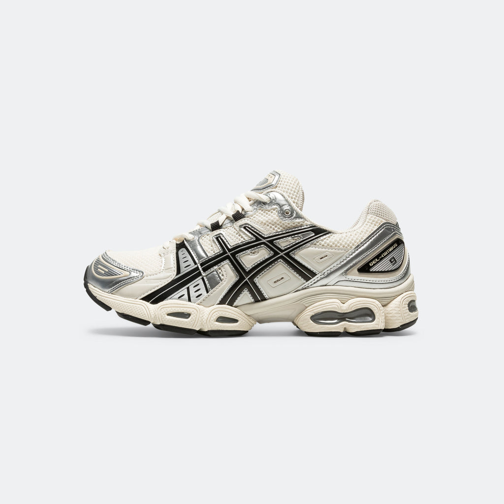 GEL-Nimbus 9 - Cream/Black