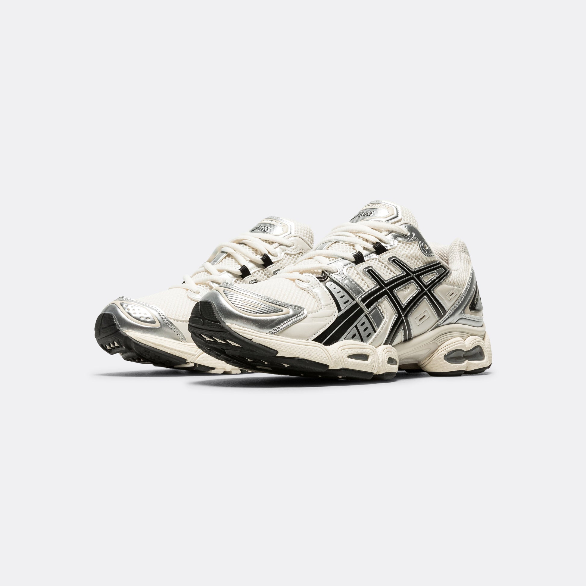GEL-Nimbus 9 - Cream/Black