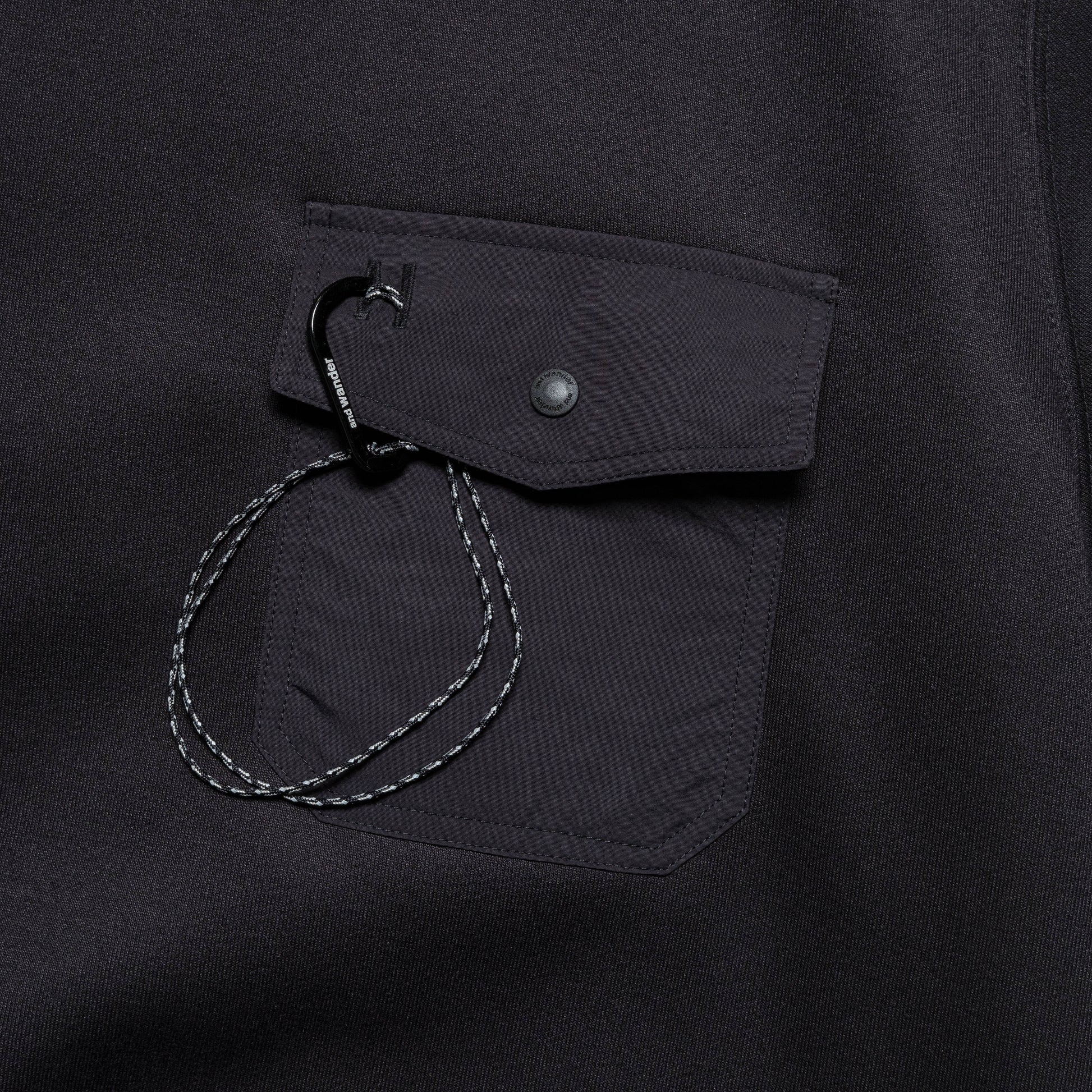 Pocket Sweatshirt × and wander - Black