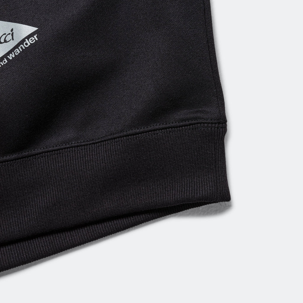 Pocket Sweatshirt × and wander - Black