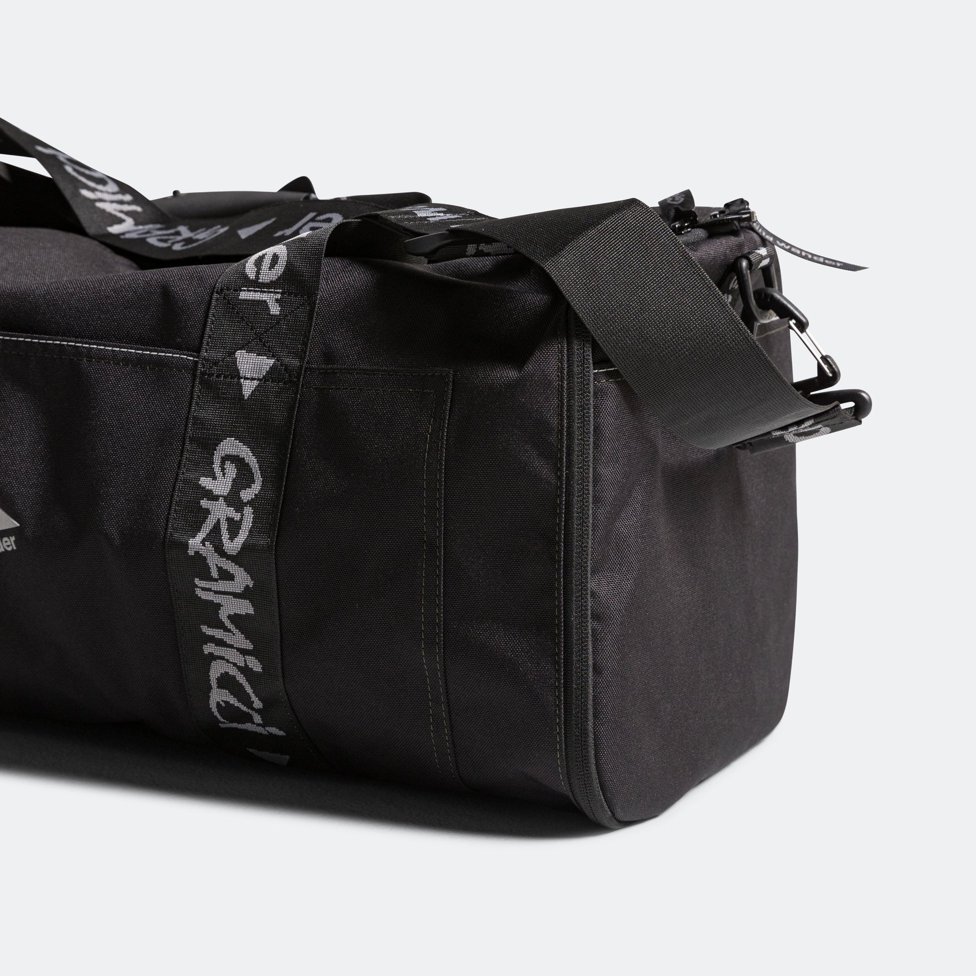 Patchwork Boston Bag × and wander - Black
