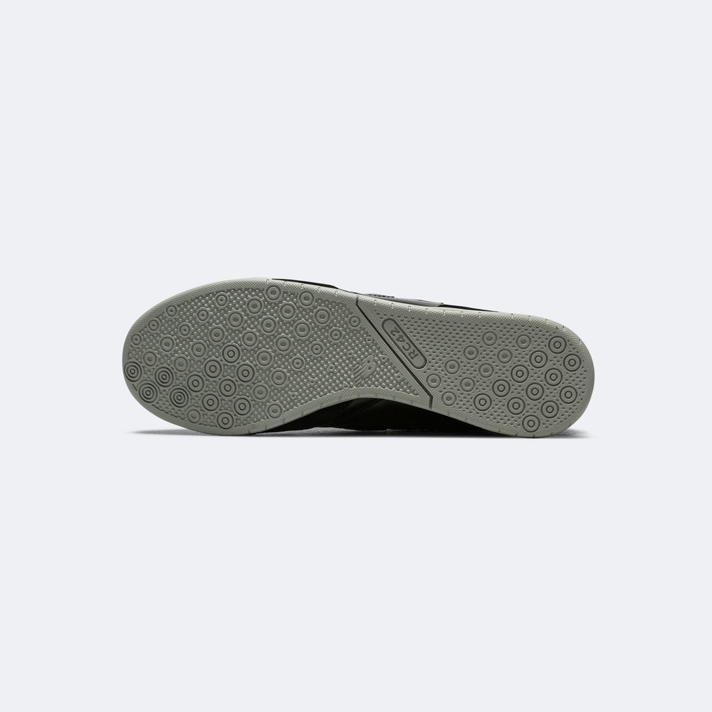 New Balance RC42 - Black