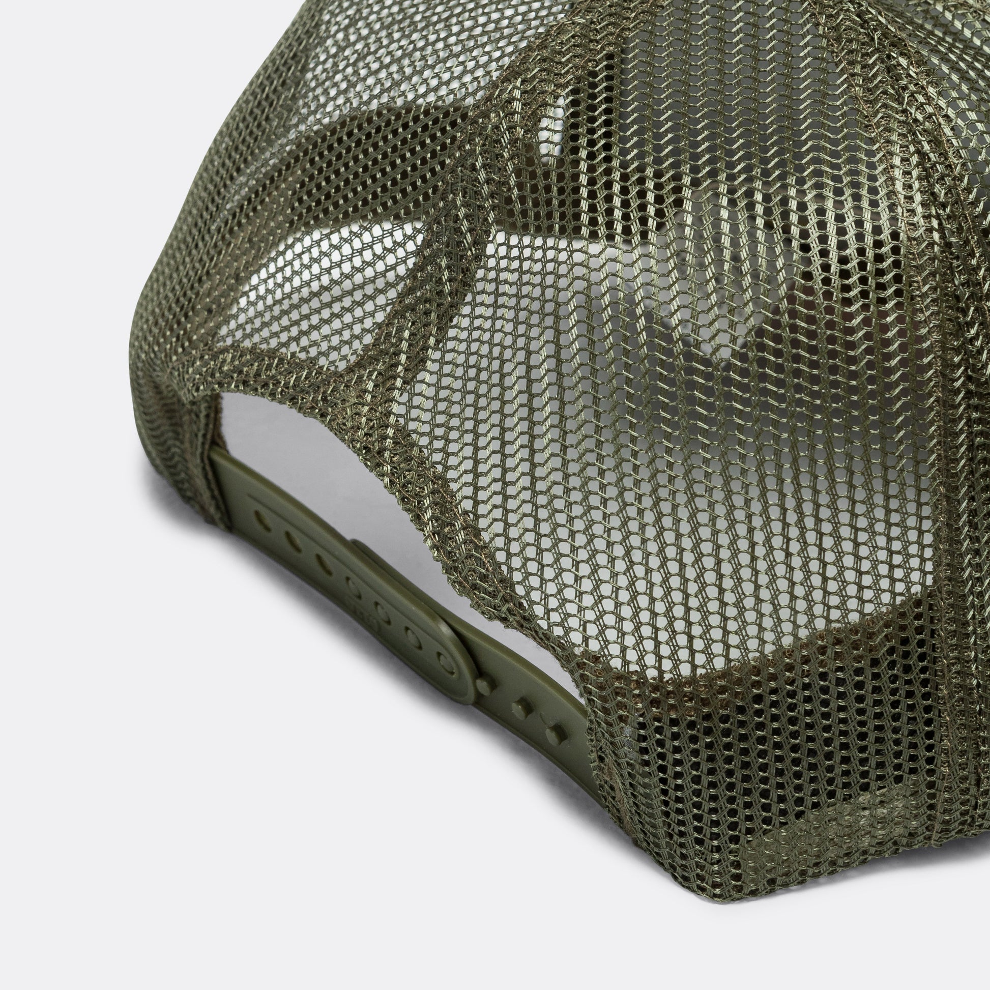 CONEYCOWBOWY Trucker CAP - Dark Green x Ecru
