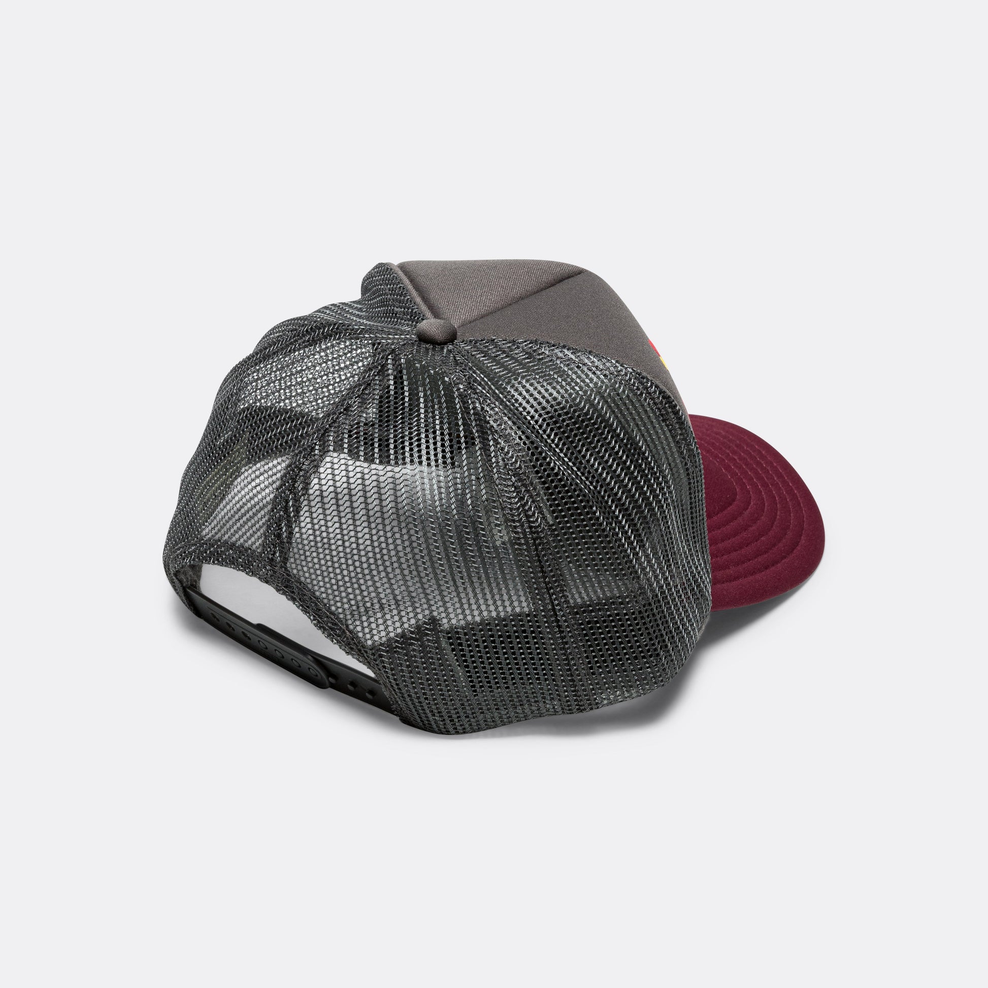 LUCKY BATTERY BIRD Truck Cap - Charcoal/Engine