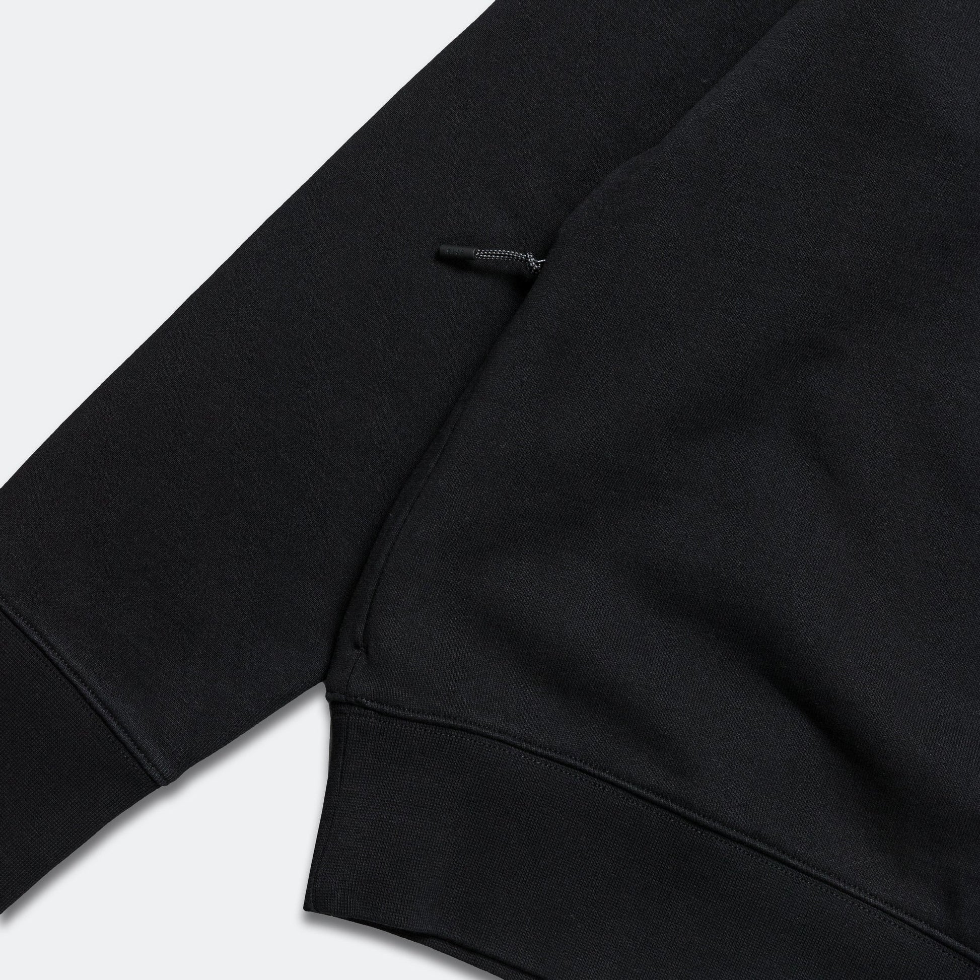 Essentials Crew - Black