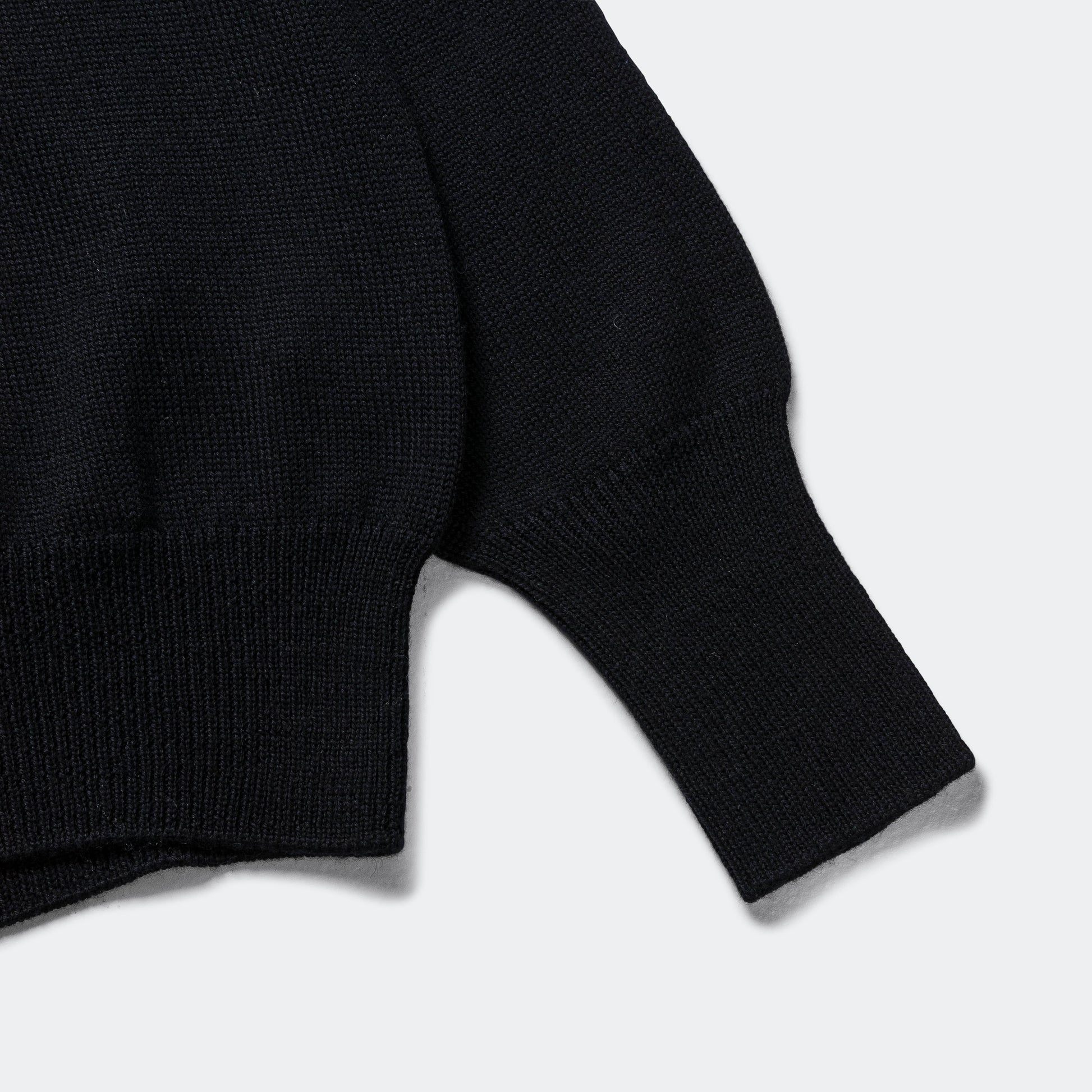 Seamless Crew - Black Pure Wool
