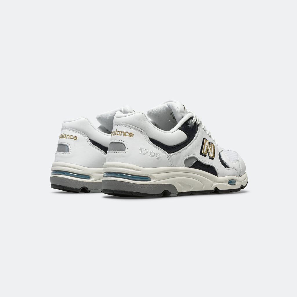 CM1700WE