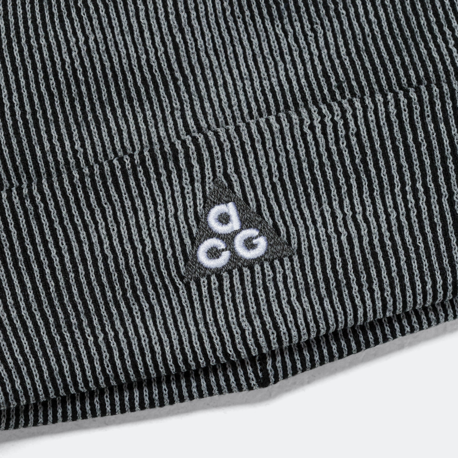 Tech Beanie SC - Black/White