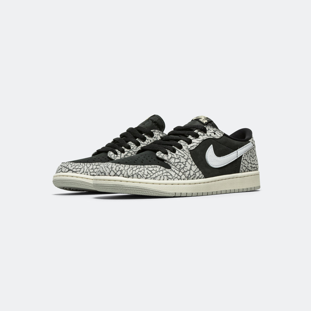 Womens Air Jordan 1 Retro Low OG - Black/Muslin-Tech Grey-White