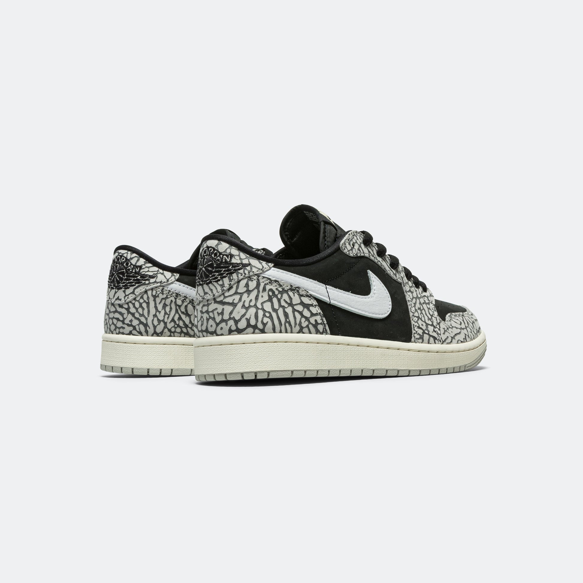 Womens Air Jordan 1 Retro Low OG - Black/Muslin-Tech Grey-White