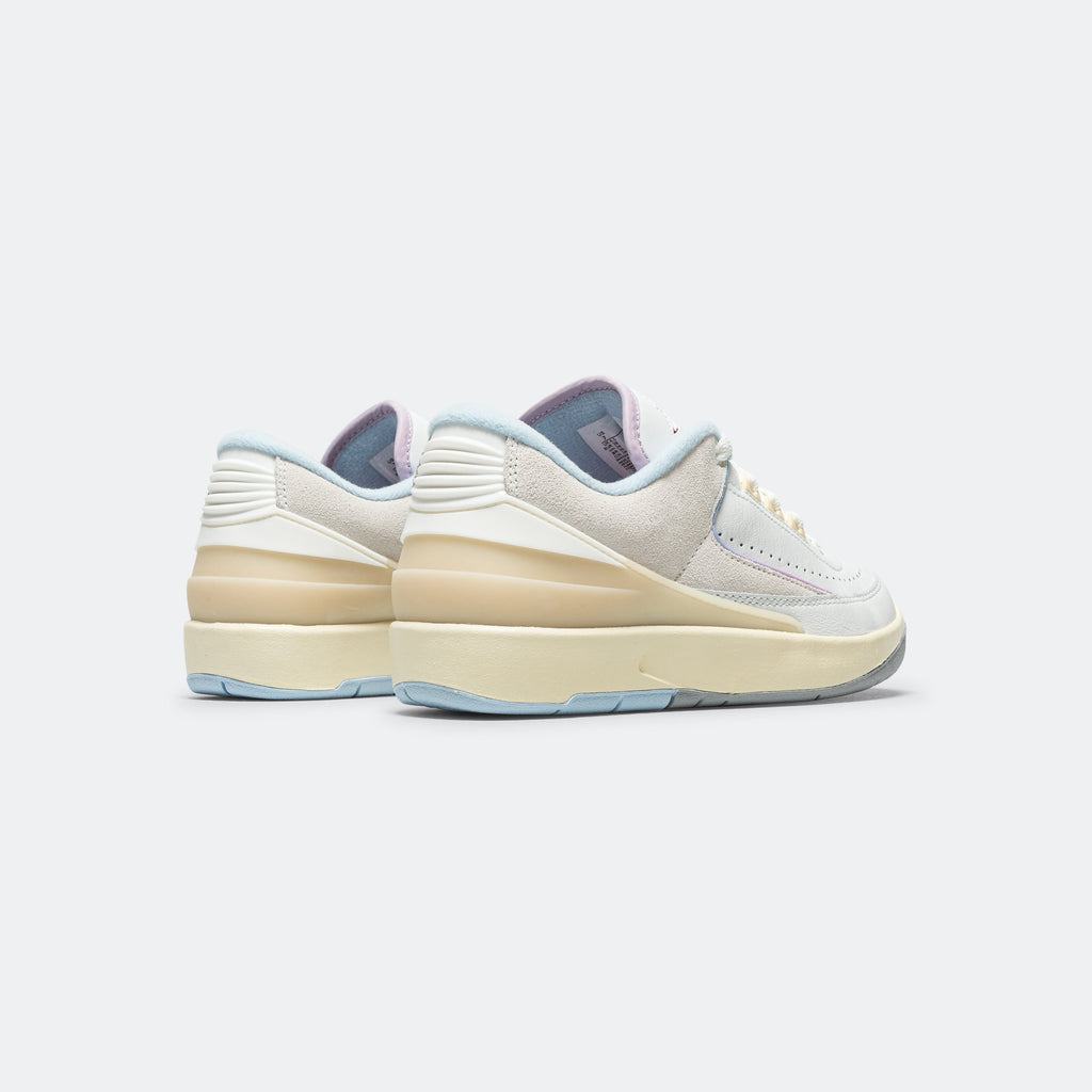 Womens Air Jordan 2 Retro Low - Summit White/Varsity Red-Ice Blue