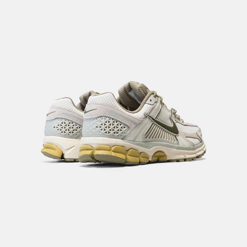 Zoom Vomero 5 - Light Bone/Medium Olive-Neutral Olive