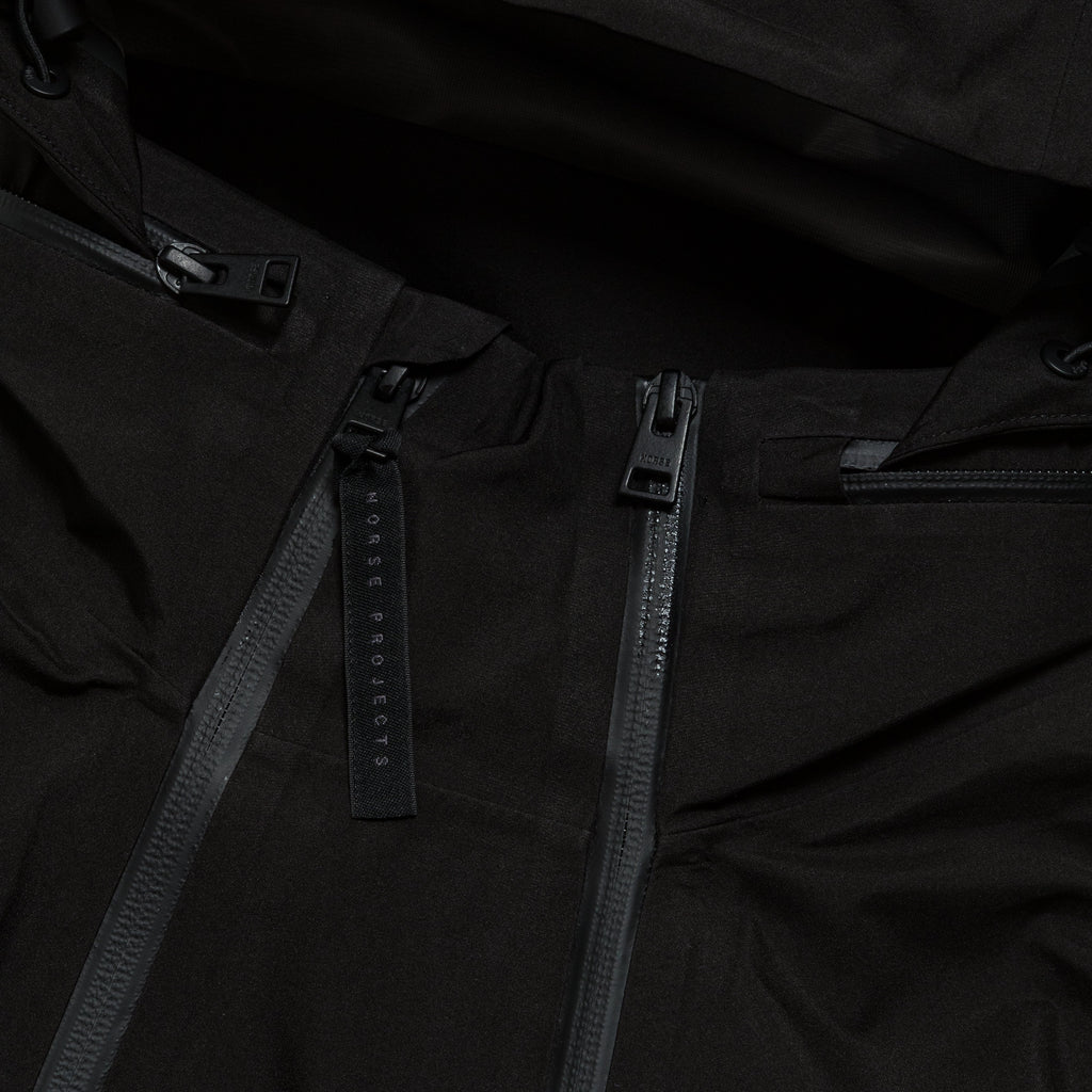 Stand Collar GORE-TEX® 3L Shell - Black