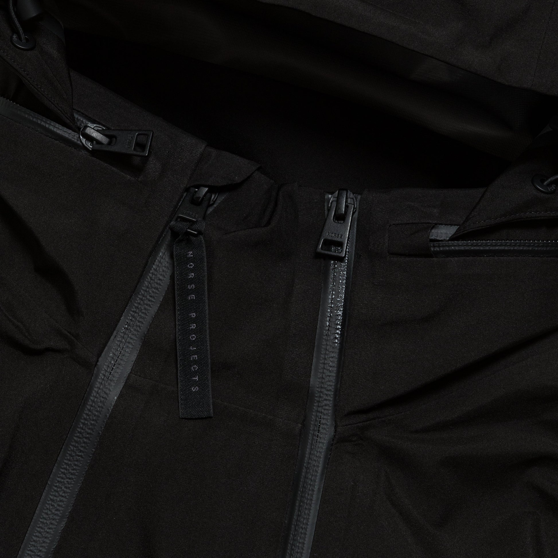 Stand Collar GORE-TEX® 3L Shell - Black