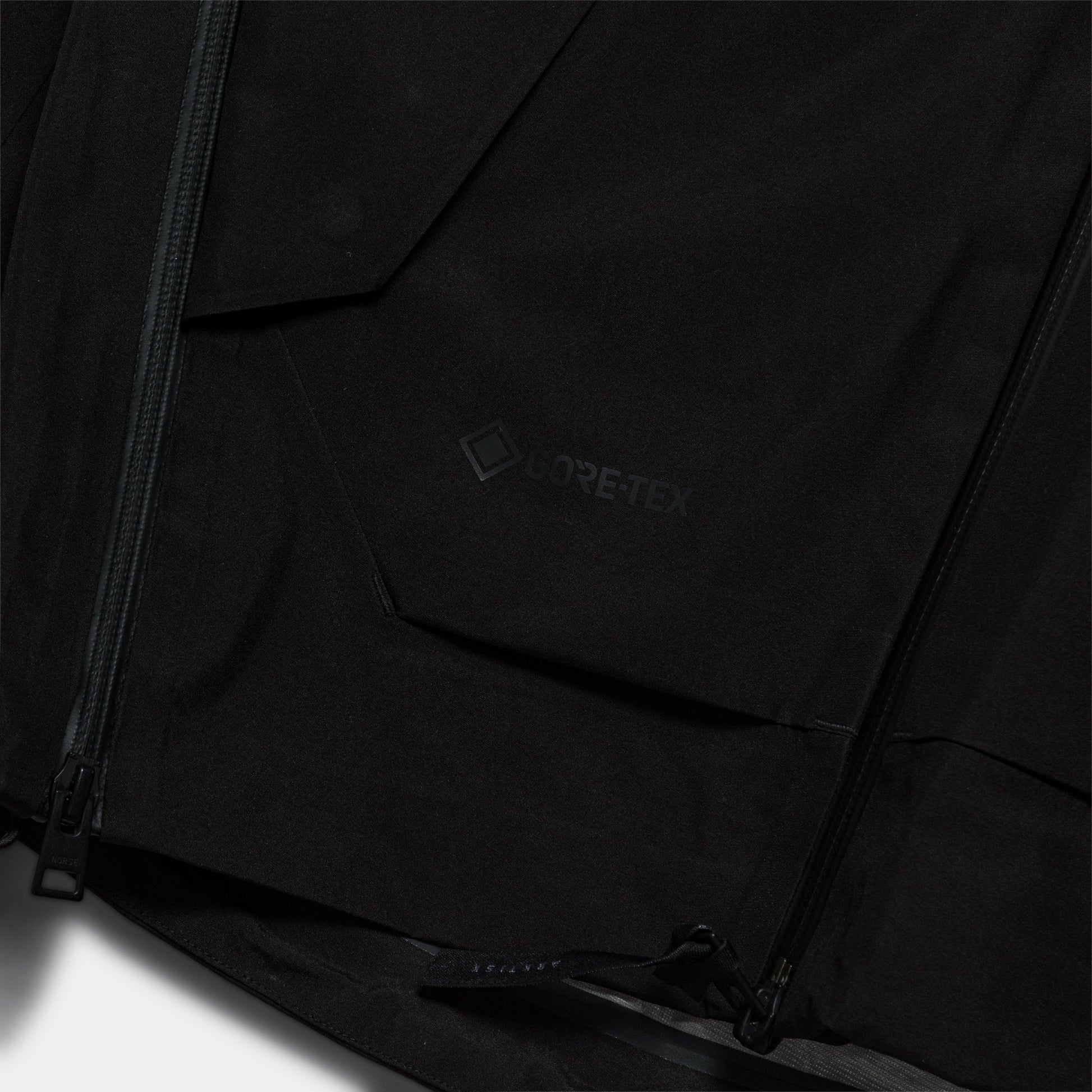 Stand Collar GORE-TEX® 3L Shell - Black