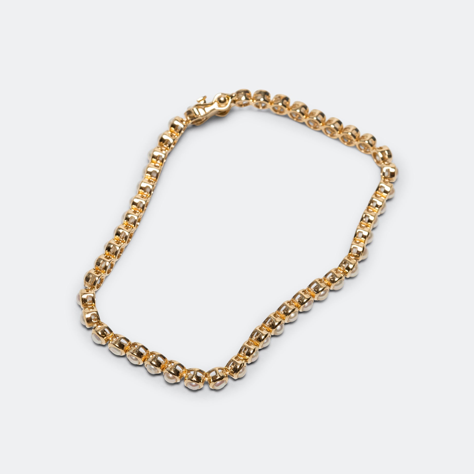 Heirloom Bracelet - 18K Gold/White Pearls
