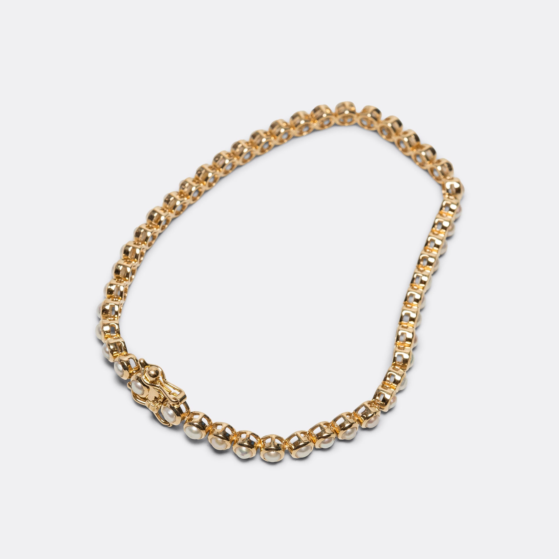 Heirloom Bracelet - 18K Gold/White Pearls