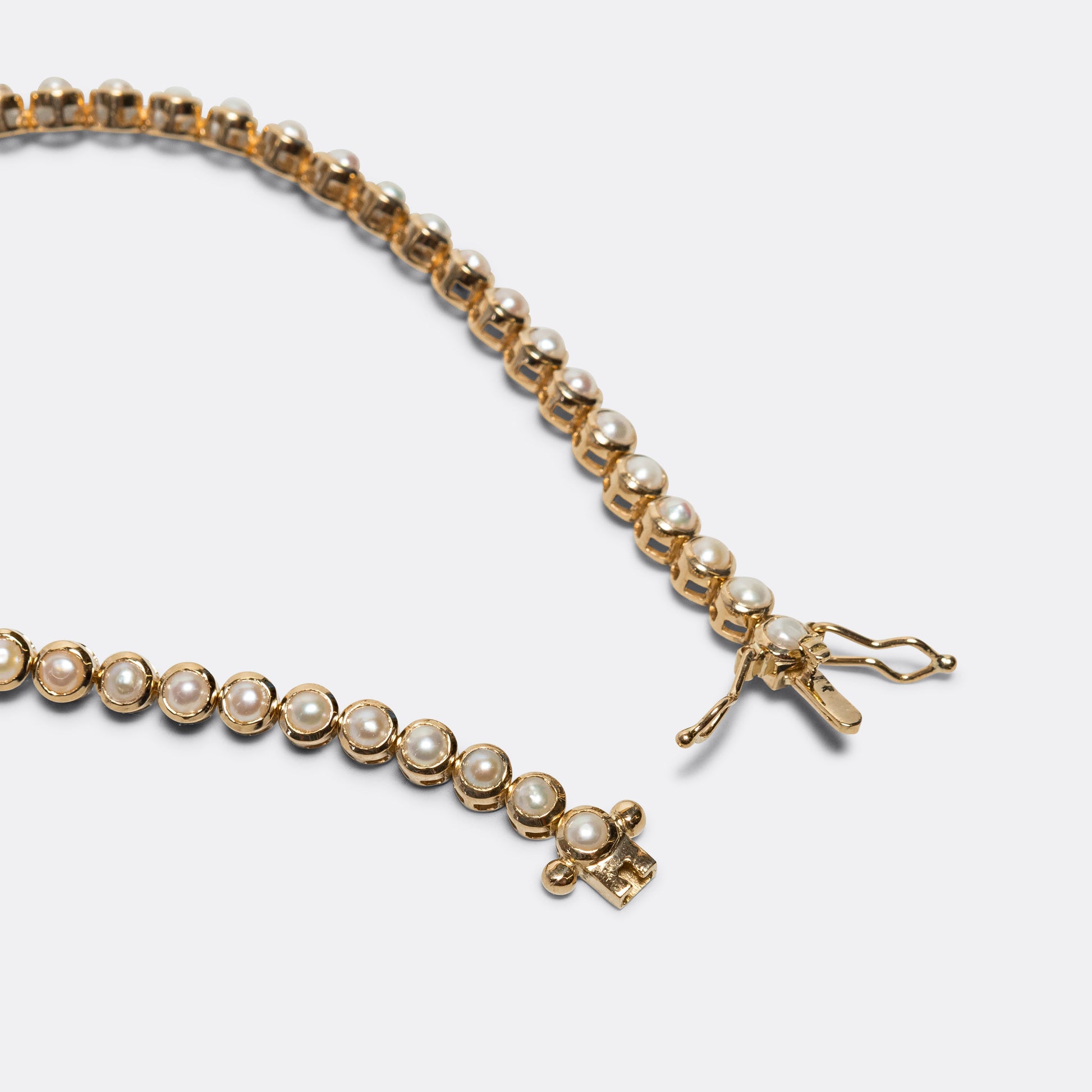 Heirloom Bracelet - 18K Gold/White Pearls