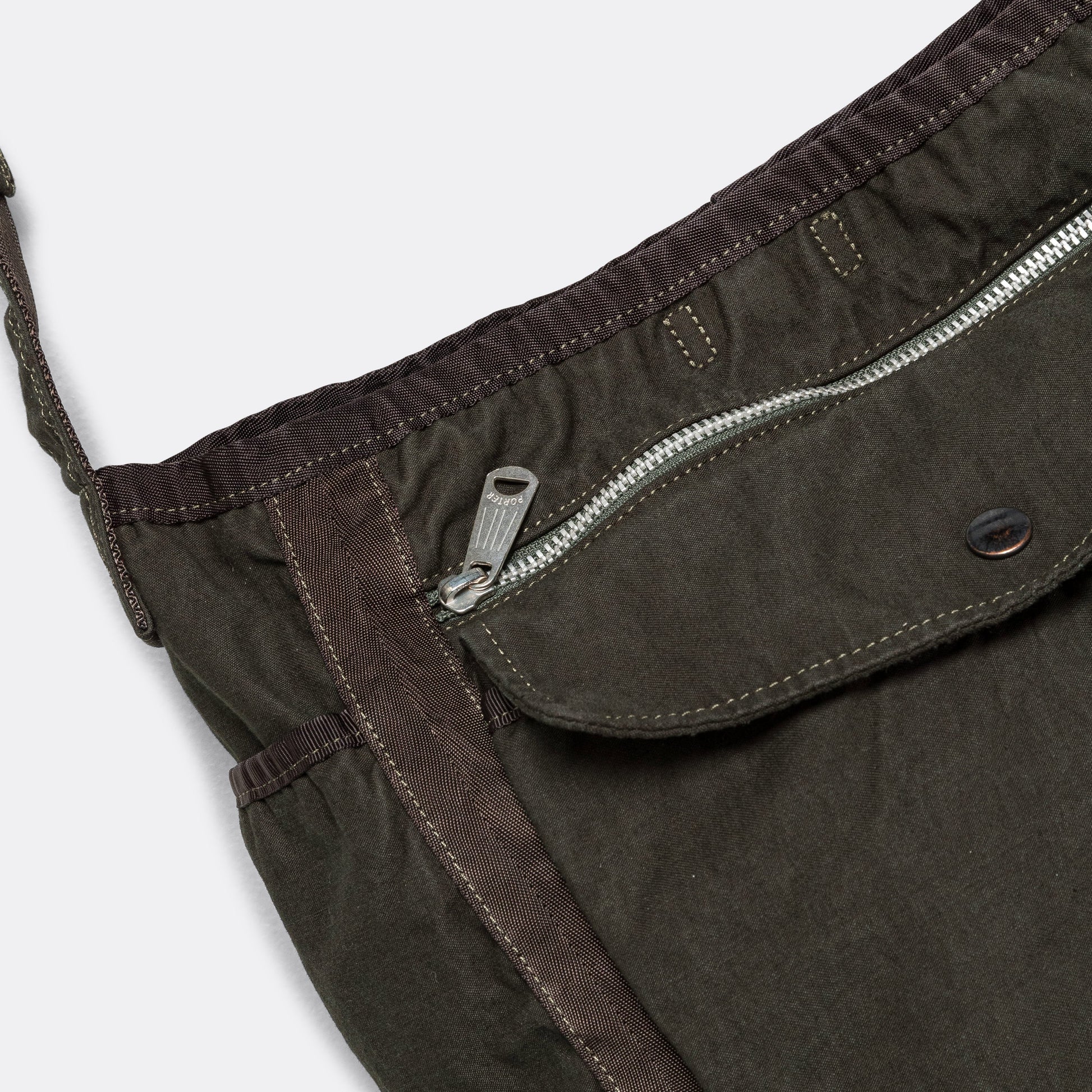 Crag Shoulder Bag (L) - Khaki
