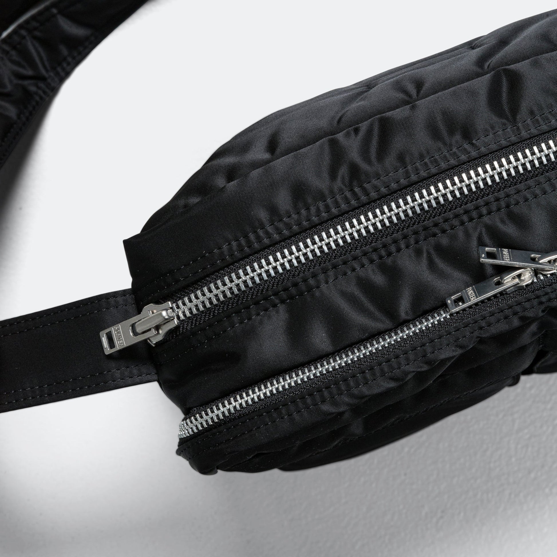 Tanker Shoulder Bag (L) - Black