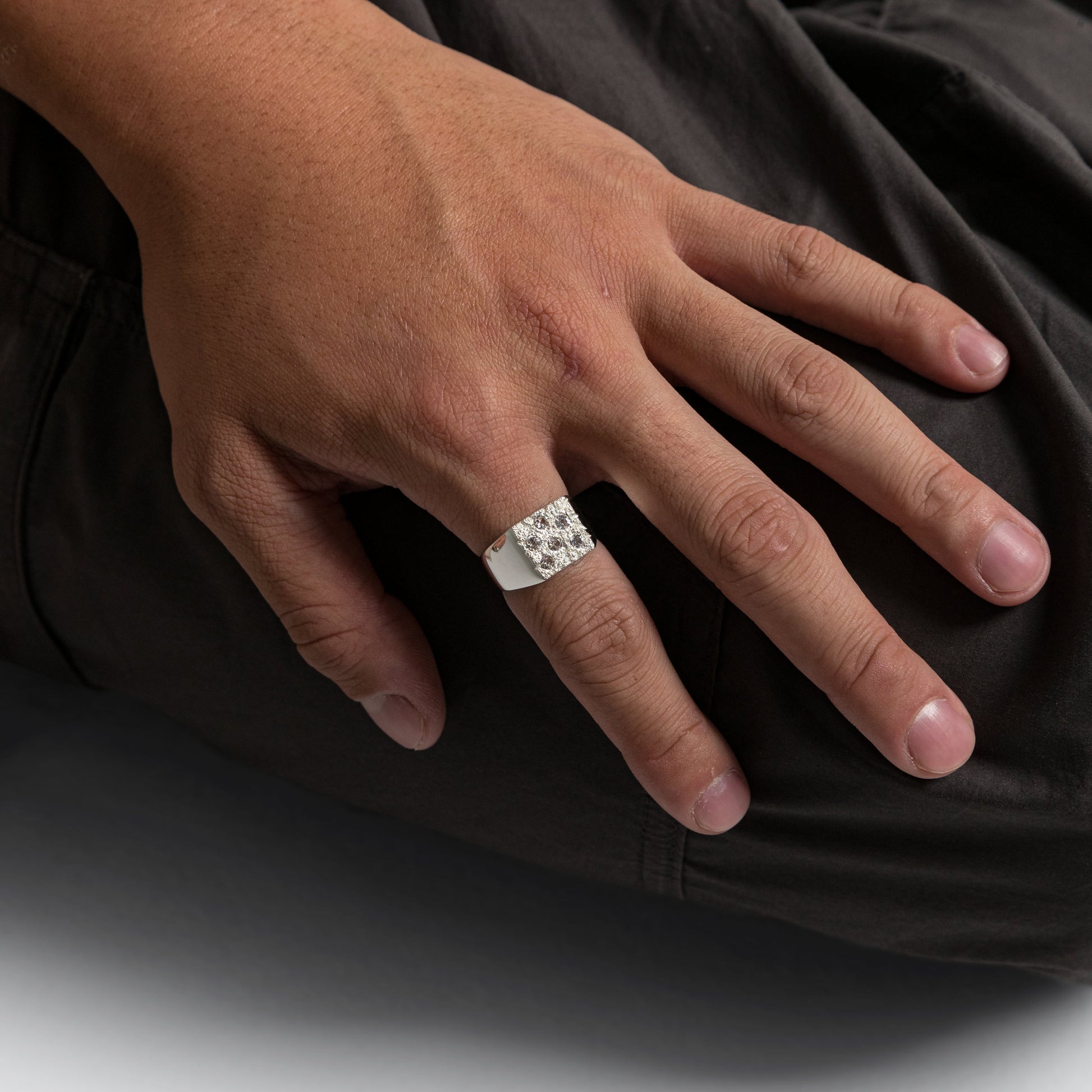 Mini Rose Garden Signet Ring - Clear Sapphires/925 Silver