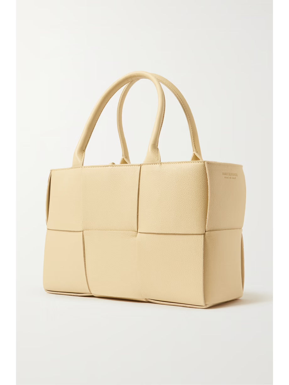 Arco intrecciato textured-leather tote - Sand